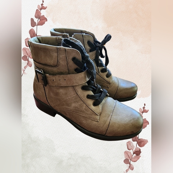 Women's Tan Ankle Boots - Picture 1 of 6
